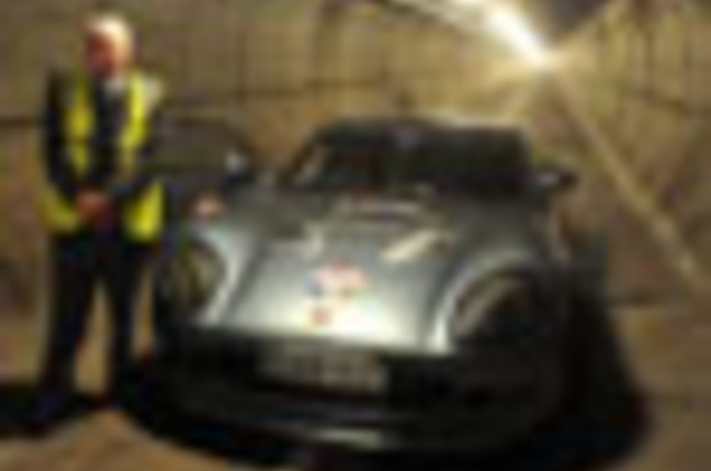 John_Surtees_at_midpoint_SM