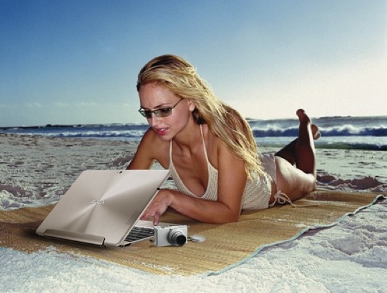 photo of Tooled-up Ryobi girl takes nine-inch grinder to Asus beach babe image