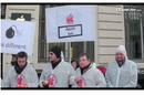 Resellers protest outside an Apple store in France, credit screengrab Express video