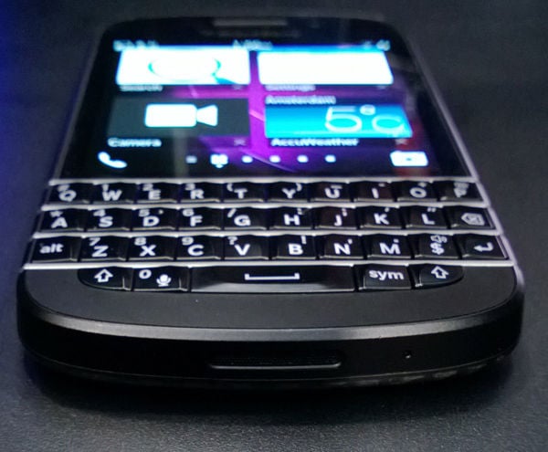 BlackBerry Q10: This quirky QWERTY will keep loyalists perky