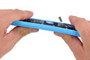 Apple iPhone 5c: attempting to bend or break the case