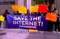 Protesters outside FCC headquarters