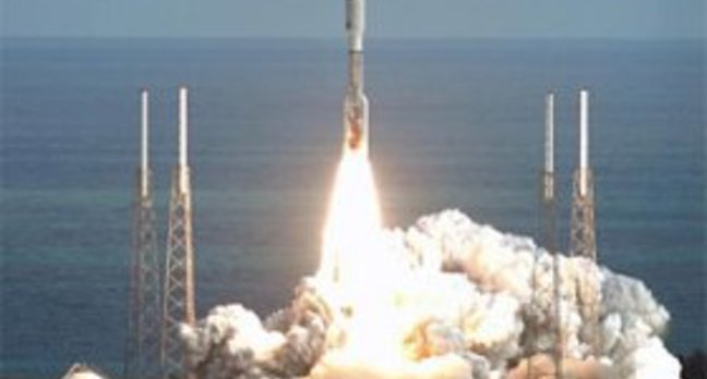 New Horizons blasts off. Photo: NASA