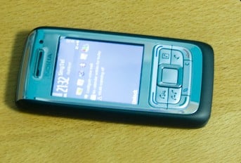 Nokia's E65 slider business phone