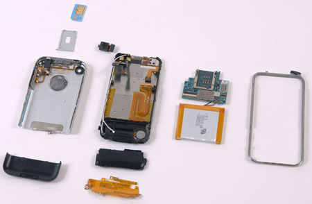 Apple's iPhone in bits - image courtesy ifixit.com