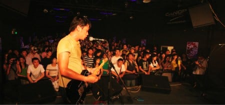 Re-TROS front man Hua Dong performing at 'Hong Di' at MAO Live, Beijing, June 2007