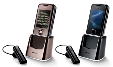 Nokia 8800 Sapphire Arte (left) and Arte (right)