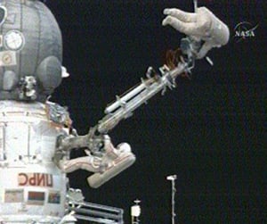 Sergei Volkov and Oleg Kononenko during the spacewalk. Pic: NASA TV