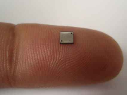 Worlds_smallest_fuel_cell_01