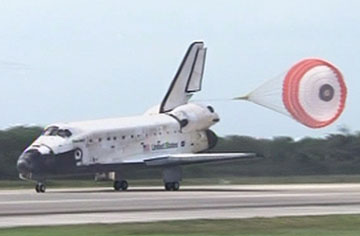 Discovery touches down. Pic: NASA