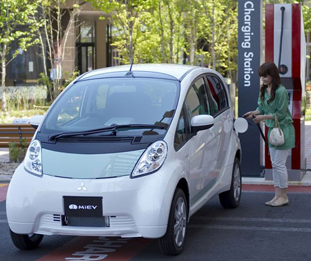 Mitsubishi_imiev_final_05