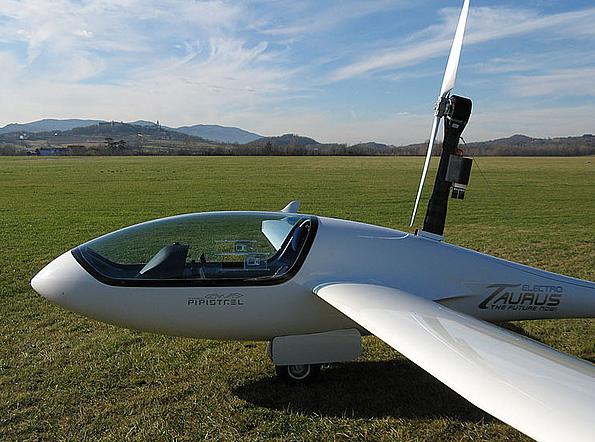 The Taurus Electro battery motor-glider from Pipistrel