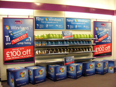 Windows 7 on PC World shelves