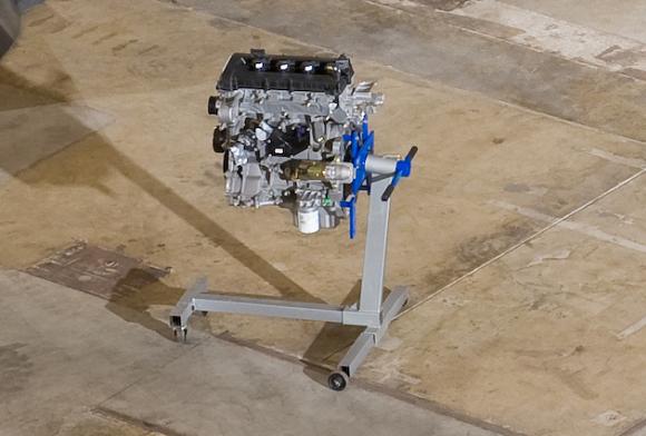 The Ford car engine intended for stratospheric hydrogen service. Credit: Boeing