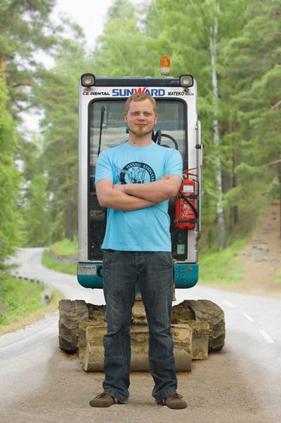 Jukka 'Excavatorjack' Mutanen and his SWE17B. Credit: Sunward