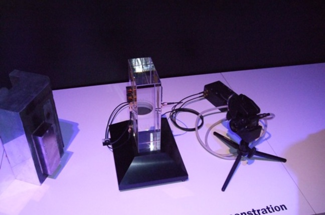 wireless_comms_demo.jpg?x=648&y=429&crop
