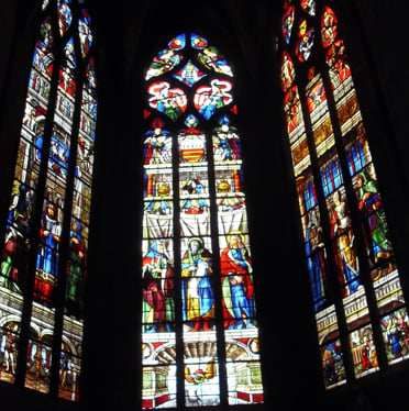 Auch Cathedral stained glass bay