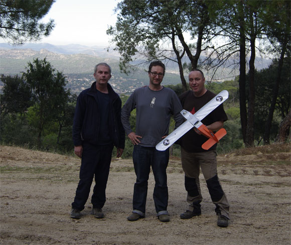 The team with the recovered Vulture 1