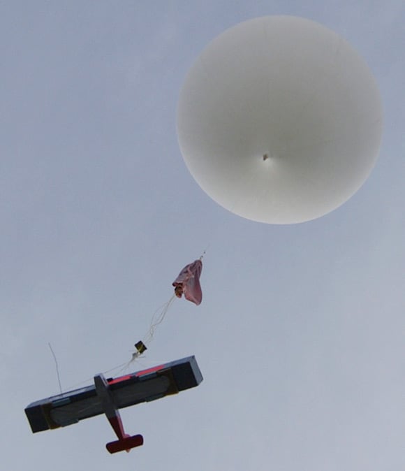 The balloon and payload just after lift-off