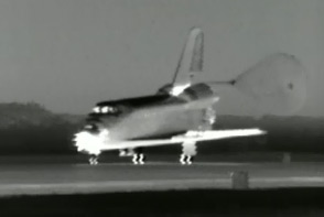 Infrared image of Endeavour landing this morning. Pic. NASA TV