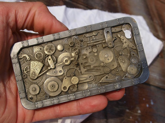 Paul Marsh's Steampunk iPhone 4 case