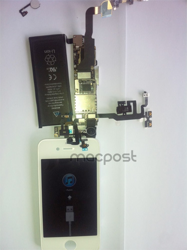 iPhone 4S insides