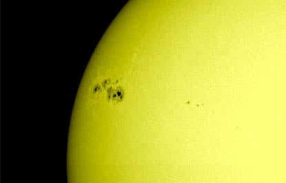 Ginormous sunspot spotted by NASA's Solar Dynamics Observatory (SDO) satellite