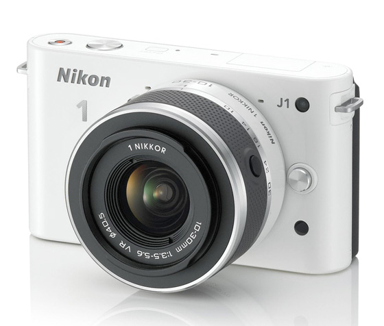 compact camera with changeable lenses