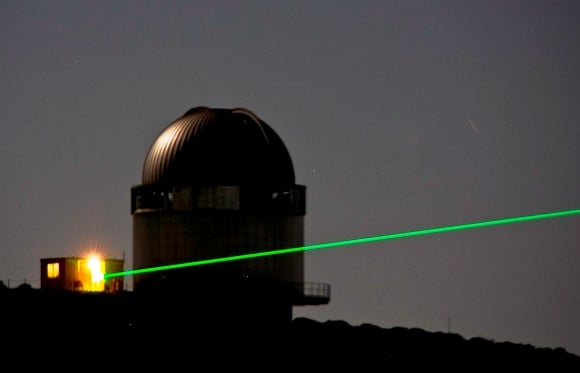 Infrared laser experiment for studying greenhouse gases