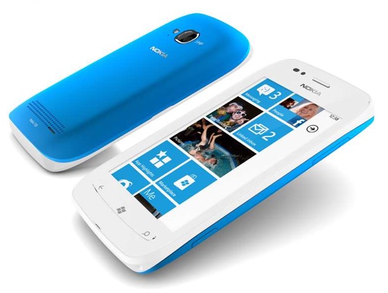 Nokia Lumia 710 Window Phone handset