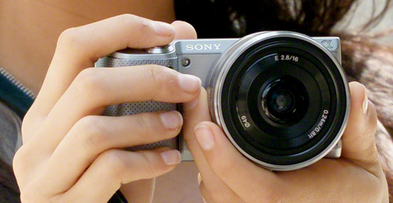 Sony NEX-5N 16.1Mp APS-C compact system camera