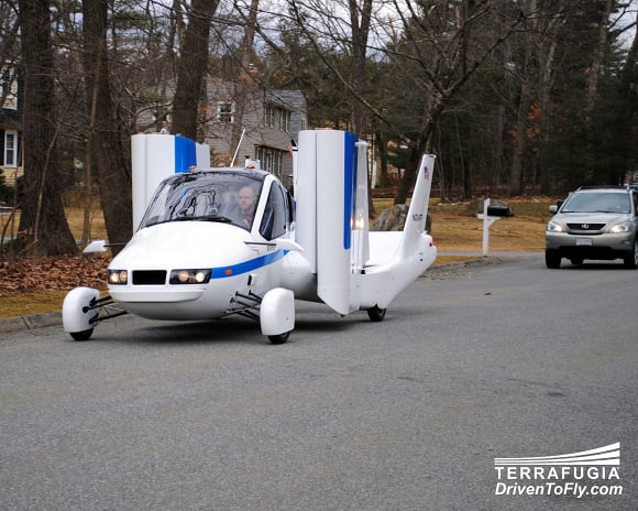 Terrafugia's flying car
