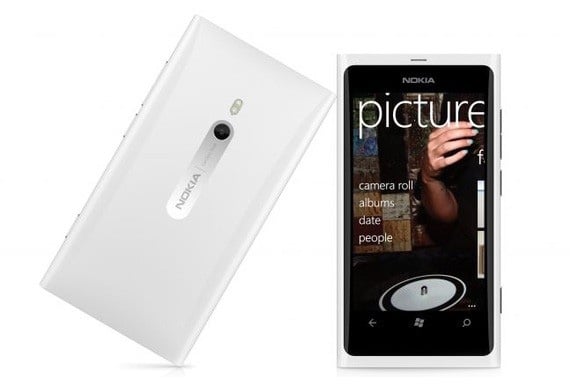 Nokia Lumia 900