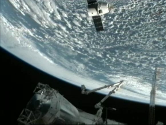 SpaceX Dragon's final approach to the ISS