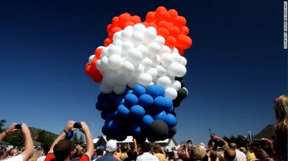 Lawn-chair balloon