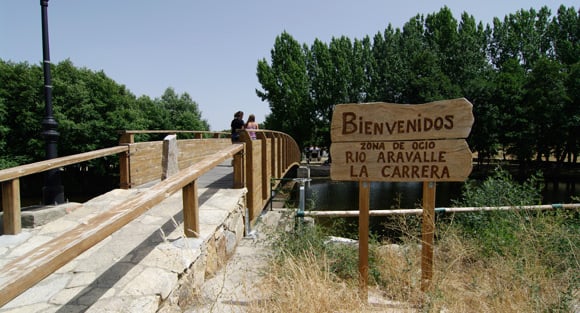 A view towards the chiringuito showing the bridge over the river Aravalle
