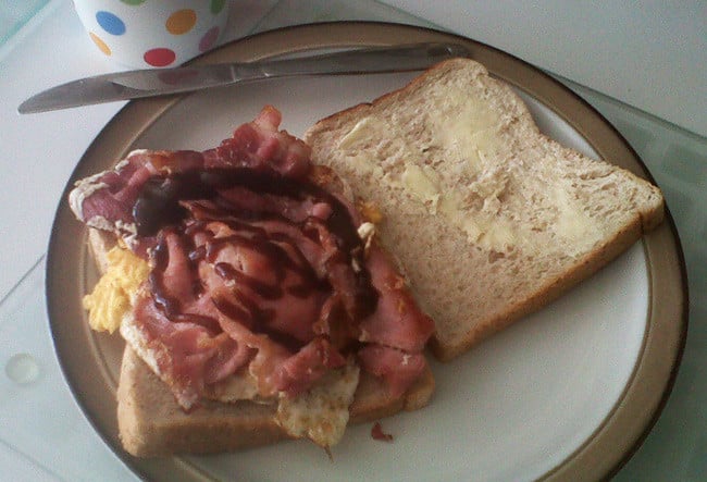 Andy Scarland&#39;s effort: with egg and brown sauce