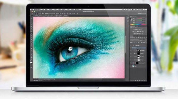 MacBook Pro with Retina Display – and pilfered photograph