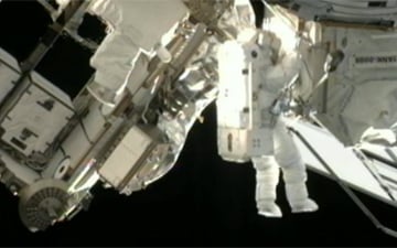 Spacewalk Expedition 33