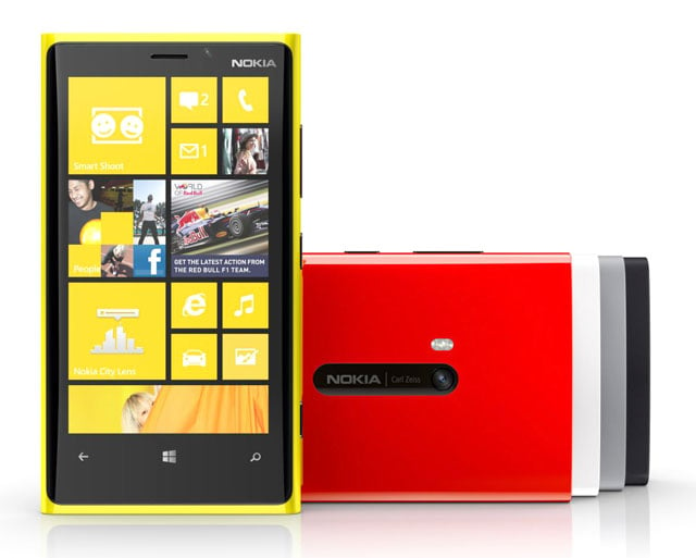 Nokia Lumia Windows Phone 8 with JBL charger