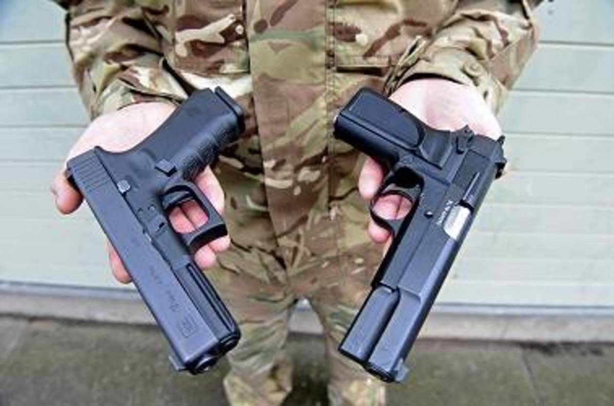 british-armed-forces-get-first-new-pistol-since-world-war-ii-the-register