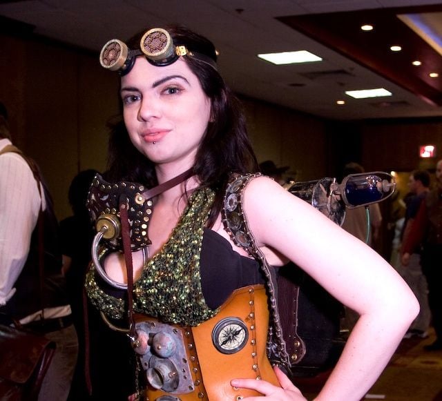 Steampunk fan with goggles