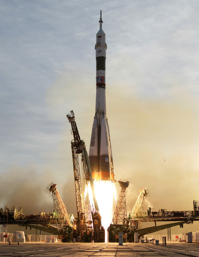 Soyuz TMA-5 spacecraft blasts off from the Baikonur Cosmodrome in Kazakhstan on October 14, 2004, carrying astronauts to the ISS. Pic: NASA/Bill Ingalls