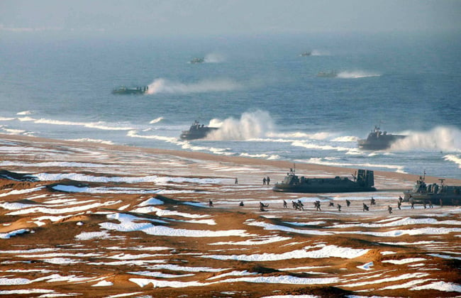 Photoshopped image showing North Korean hovercraft amphibious assault