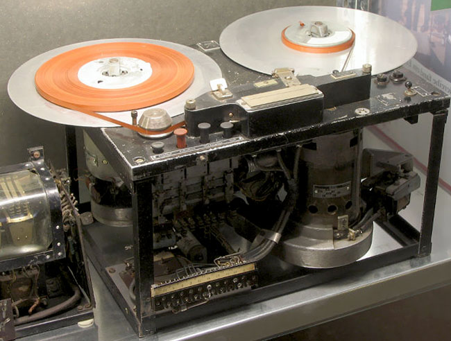 AEG Magnetophon - Reel to Reel Tape Recorder Manufacturers - Museum of  Magnetic Sound Recording