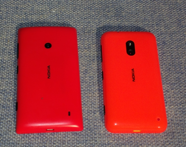 The Nokia Lumia 520 (left) and 620 (right)