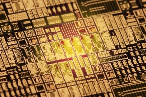 tiny antenna in 240GHz range