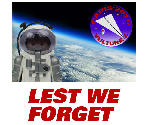 Artwork showing our heroic Playmonaut and the legend 'Lest we forget'