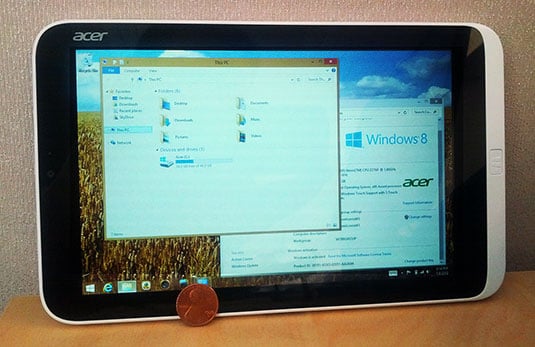 Photo showing the Windows 8 desktop on an Acer Iconia W3