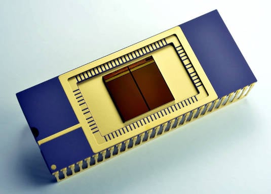 Samsung's mass-produced 3D vertical NAND (V-NAND) chip, in package